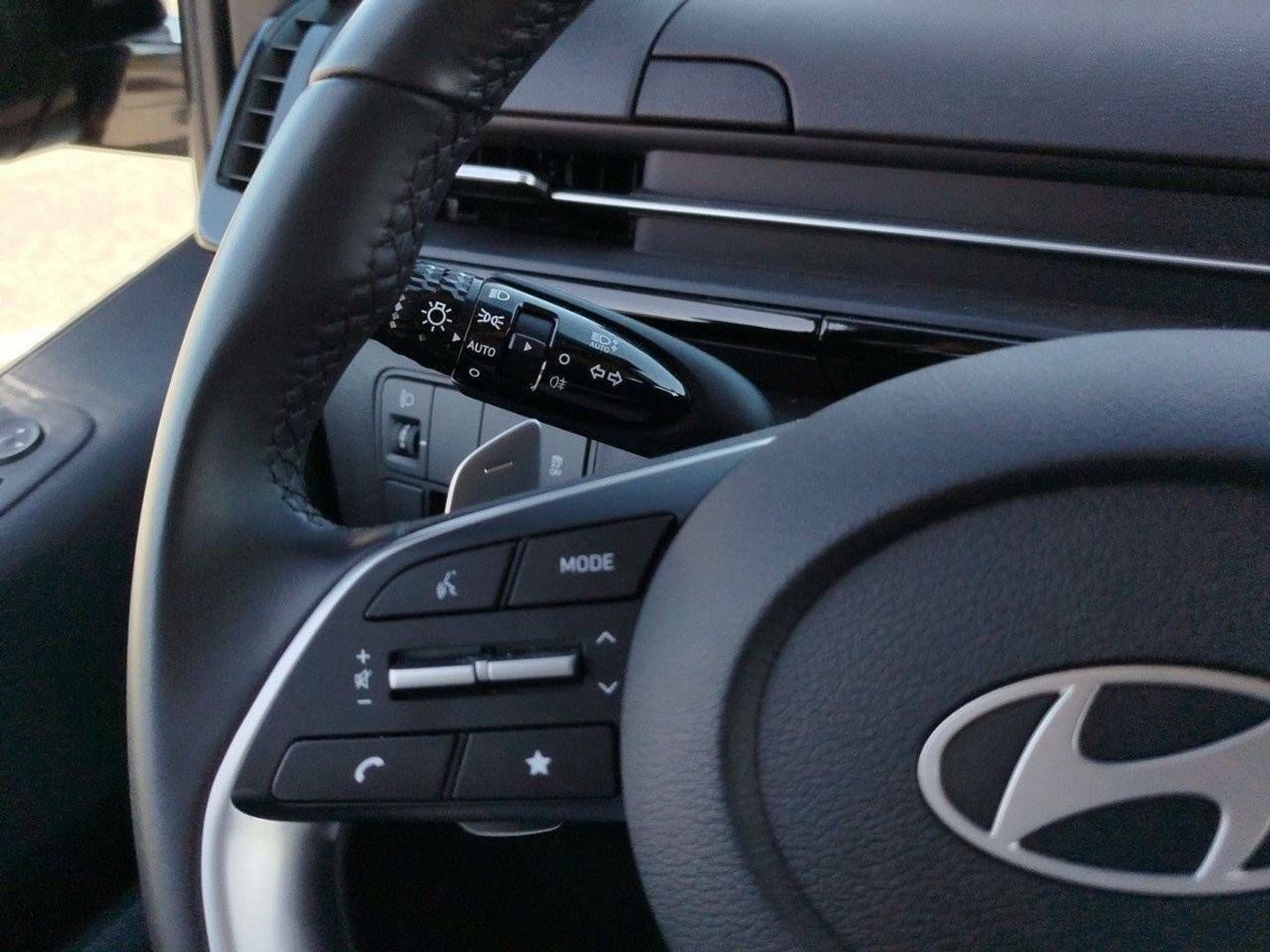 Hyundai Staria 1.6 HEV Tecno 9S 6AT 167 kW (225 CV) Gris Minivan