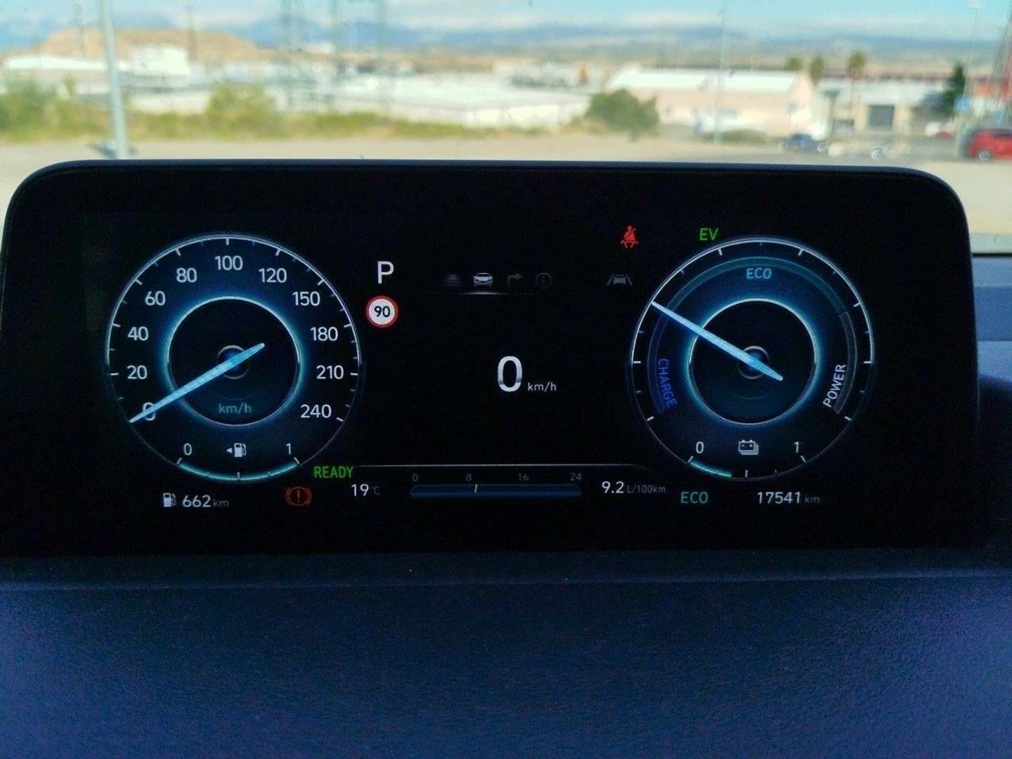 Hyundai Staria 1.6 HEV Tecno 9S 6AT 167 kW (225 CV) Gris Minivan