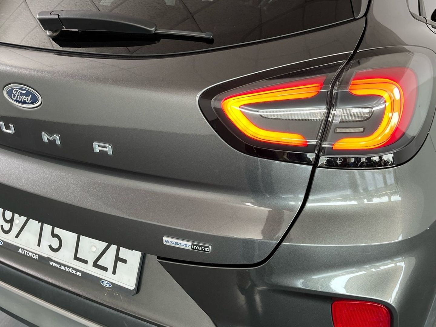 Ford Puma 1.0 EcoBoost MHEV Titanium Design 92 kW (125 CV) Gris SUV