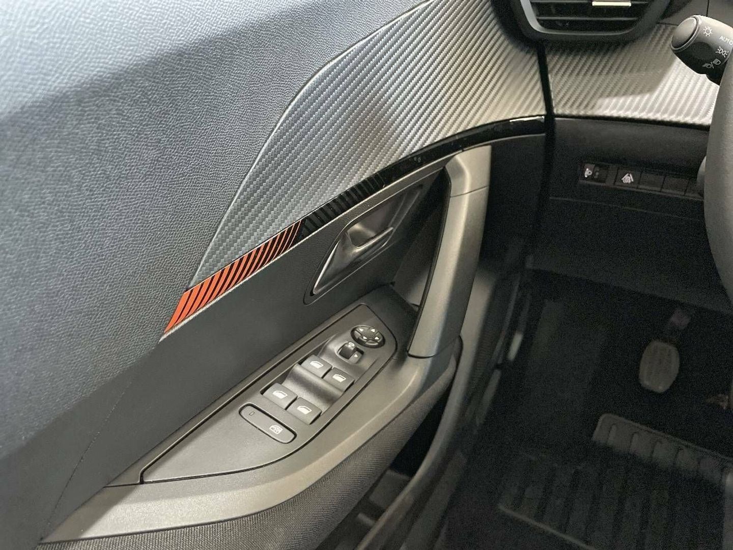 Peugeot 2008 BlueHDi 110 S&S Active Pack 81 kW (110 CV) Gris SUV