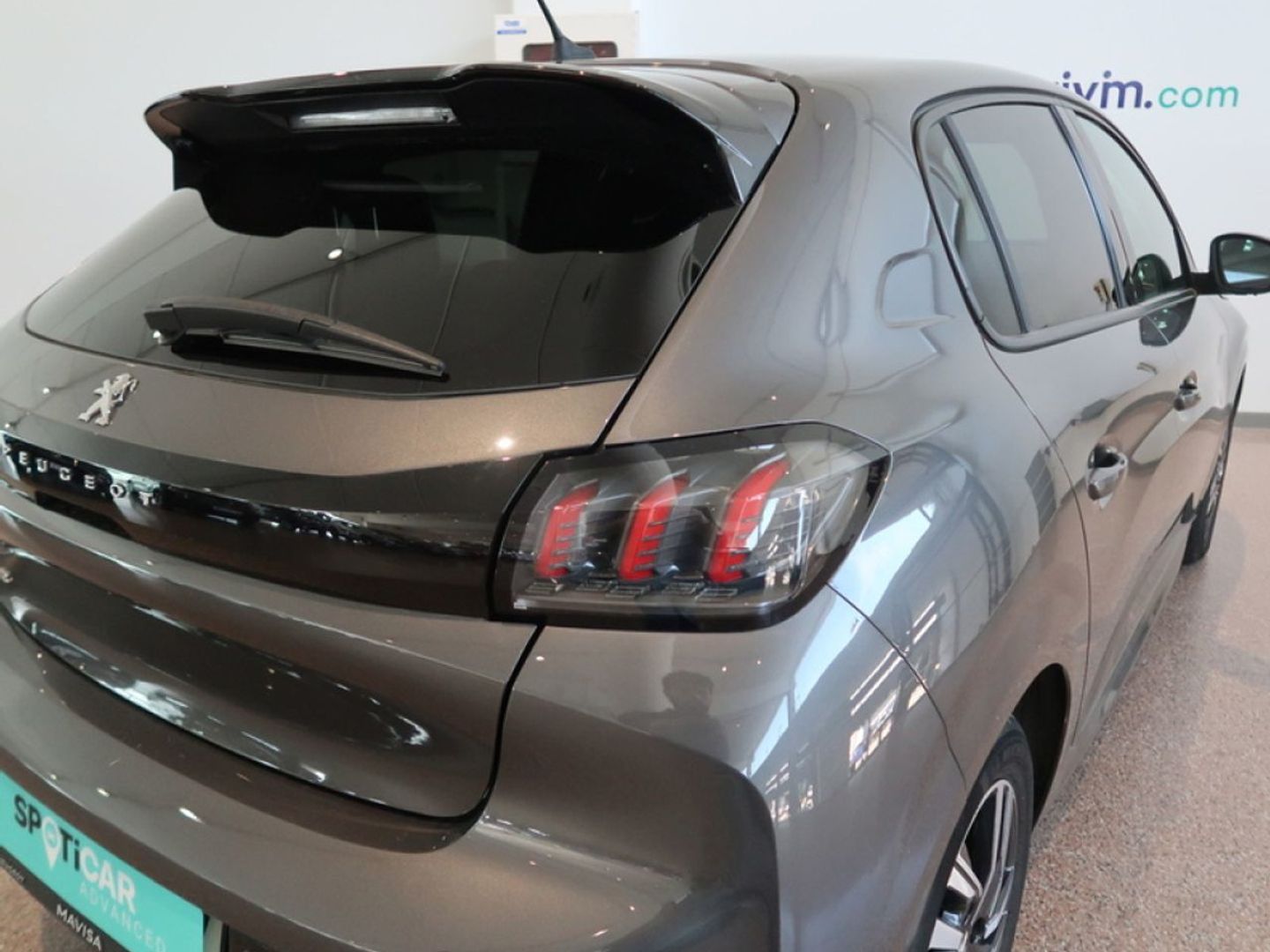 Peugeot 208 PureTech 100 Allure EAT8 75 kW (100 CV) Gris Compact