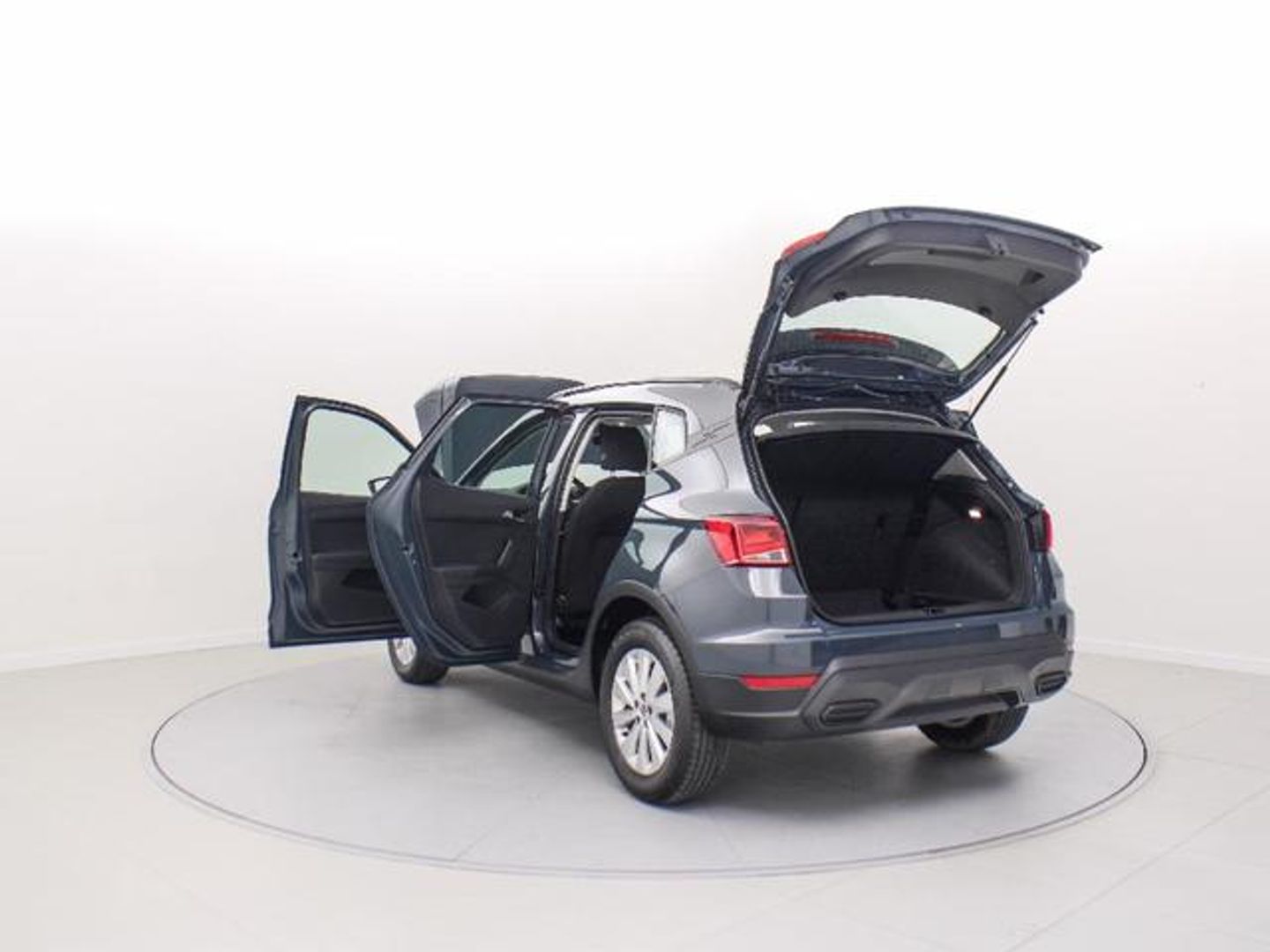 SEAT Arona 1.0 TSI Style XM 85 kW (115 CV) Rojo All Terrain / Pick-up
