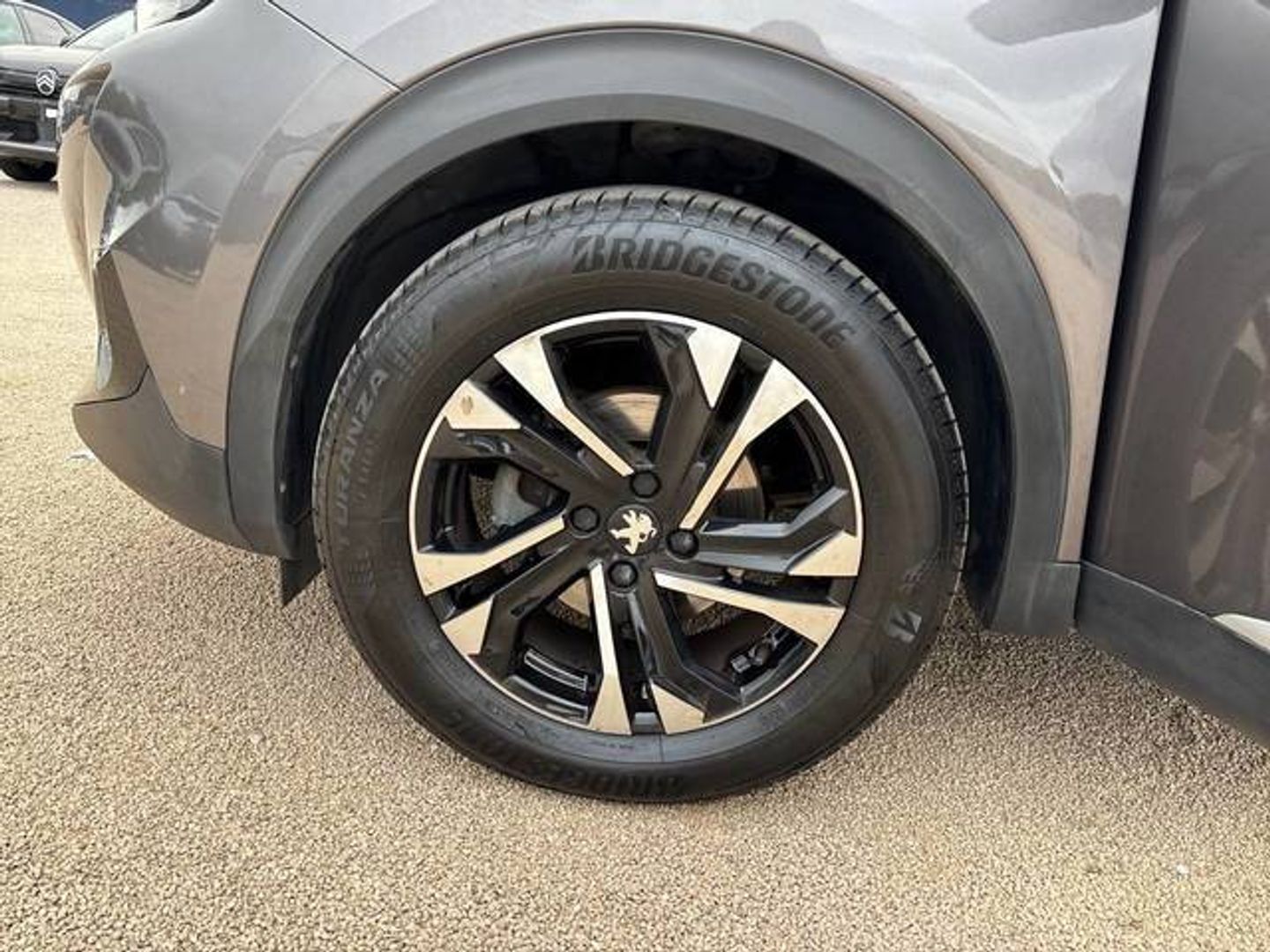 Peugeot 2008 BlueHDi 110 Allure Pack 81 kW (110 CV) Gris SUV