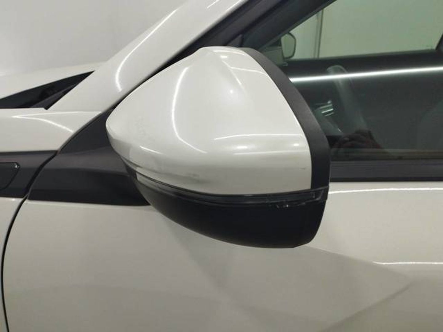 Peugeot 2008 BlueHDi 110 Allure Pack 81 kW (110 CV) Blanco SUV