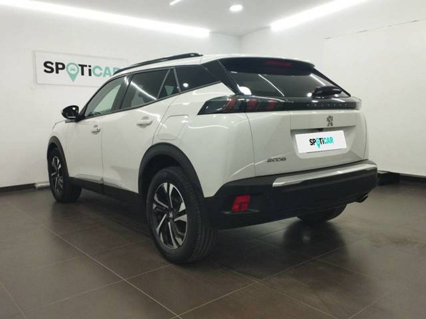 Peugeot 2008 BlueHDi 110 Allure Pack 81 kW (110 CV) Blanco SUV