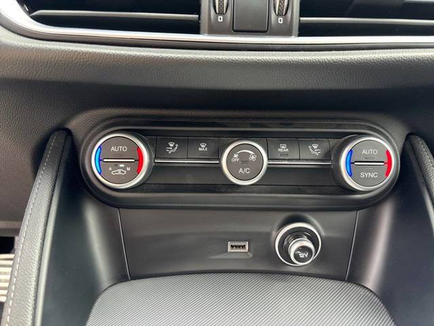 Alfa Romeo Stelvio 2.2 Diésel Sprint+ Q4 140 kW (190 CV) Blanco SUV