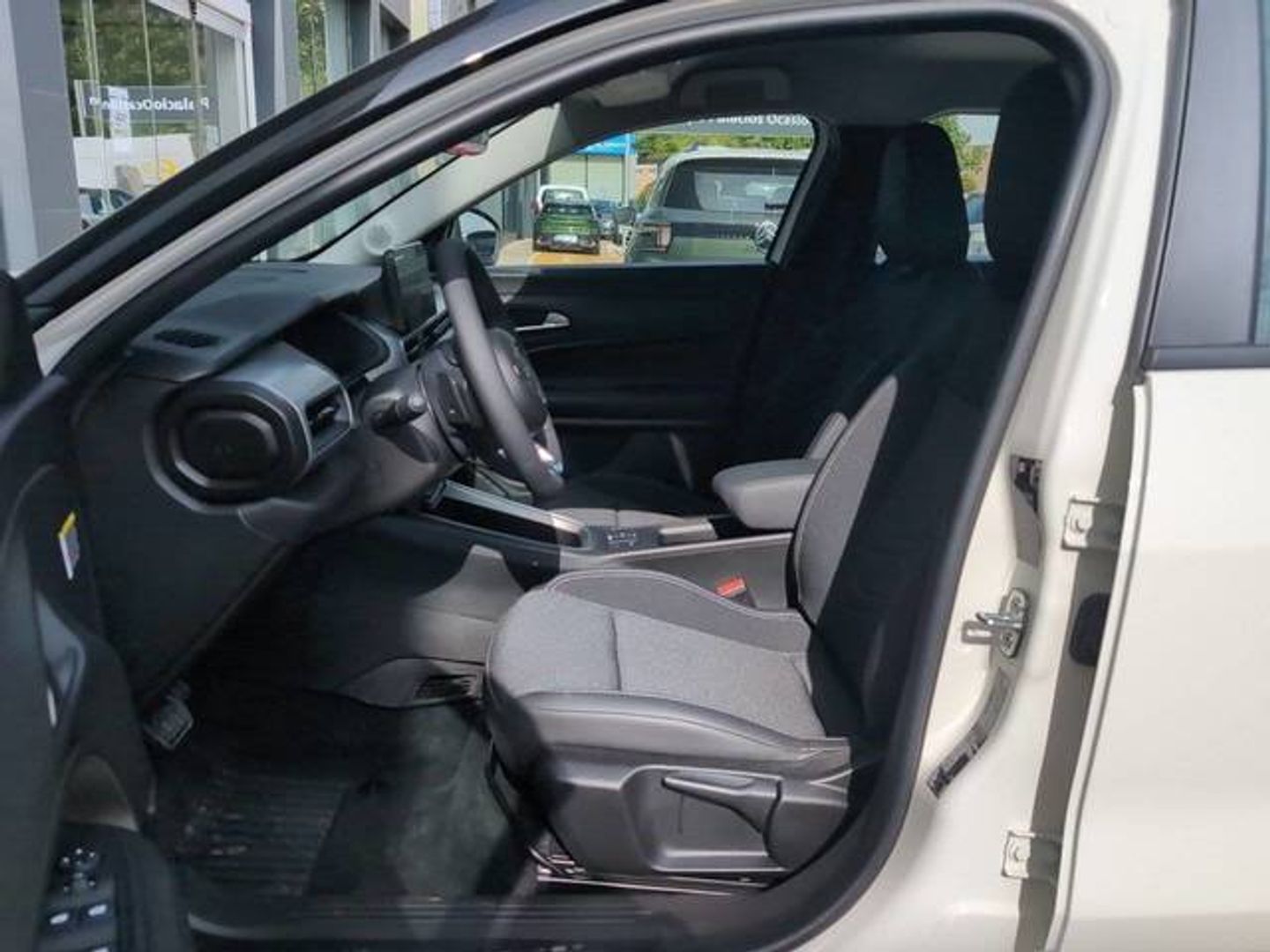 Jeep Avenger 1.2 eHybrid Altitude 81 kW (110 CV) Blanco SUV