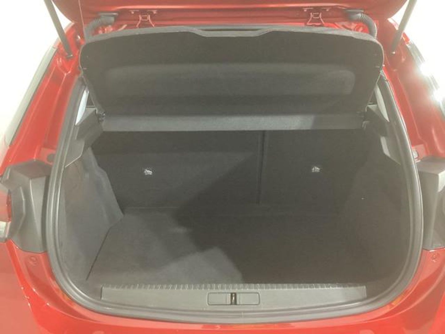 Opel Corsa 1.2 Turbo XHL Elegance 74 kW (100 CV) Rojo Compact