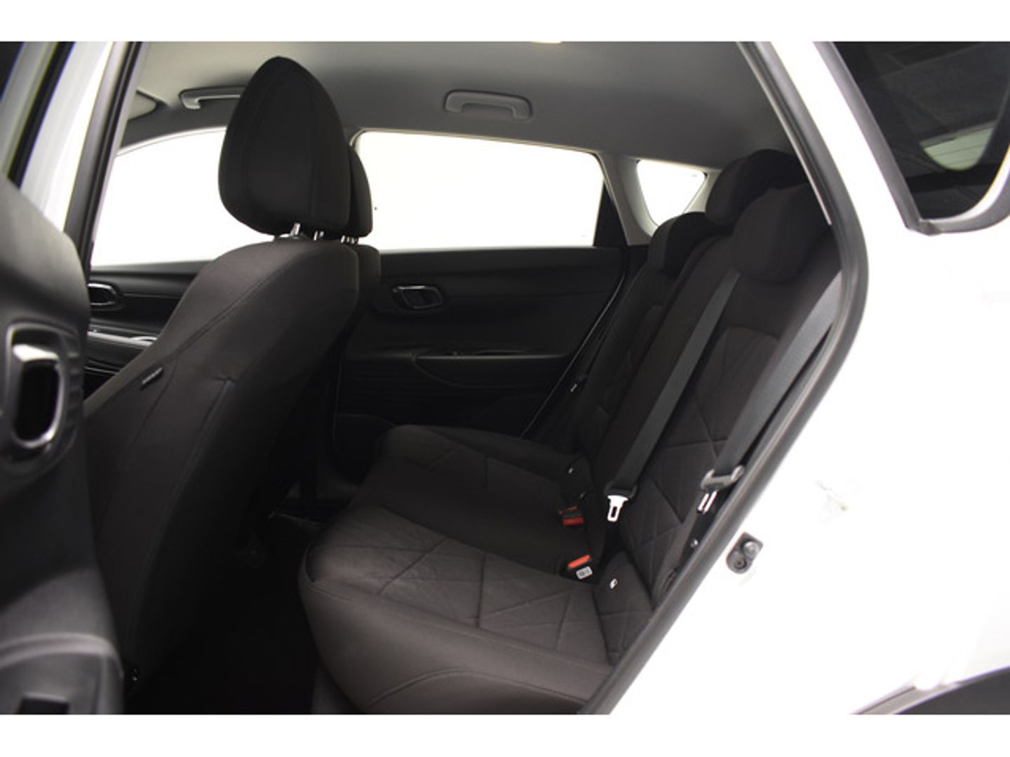 Hyundai Bayon 1.0 TGDI 48V Tecno 74 kW (100 CV) Blanco All Terrain / Pick-up