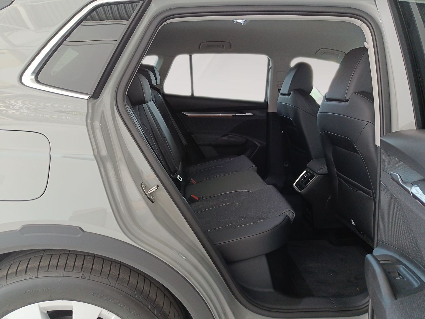 Skoda Elroq 85 82 kWh 210 kW (286 CV) Gris All Terrain / Pick-up