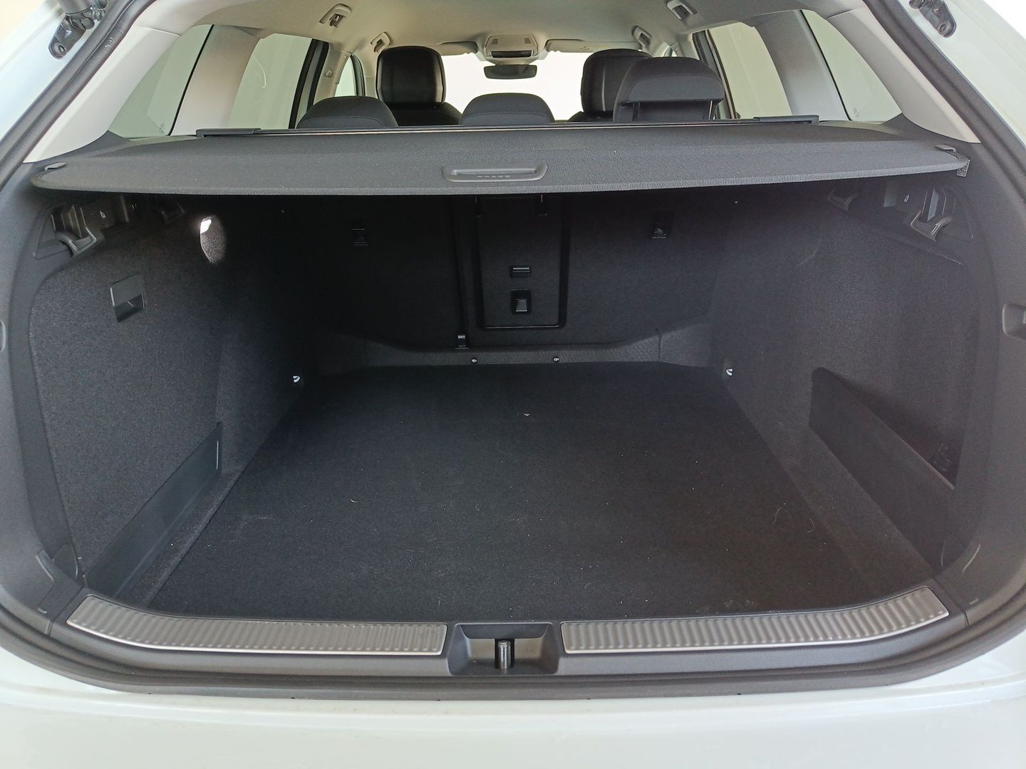 Skoda Superb Combi 2.0 TDI Selection DSG 110 kW (150 CV) Blanco Familiar