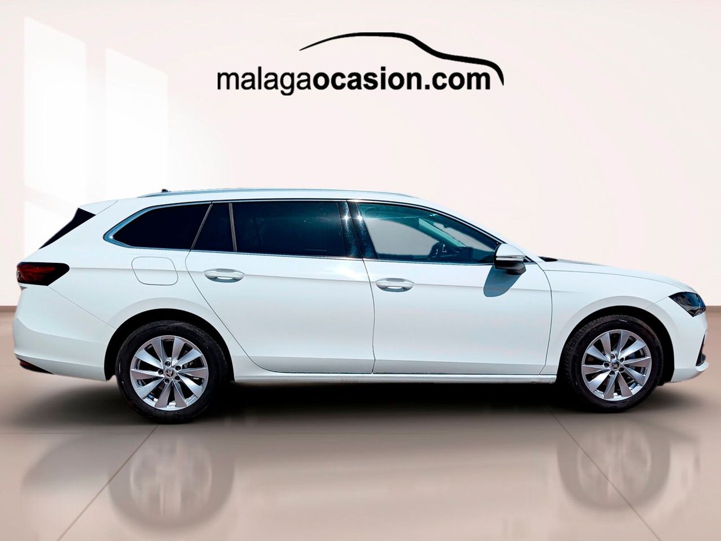 Skoda Superb Combi 2.0 TDI Selection DSG 110 kW (150 CV) Blanco Familiar