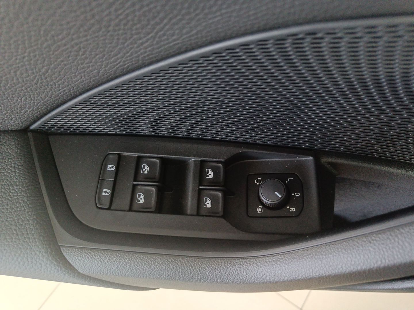 Skoda Octavia 1.5 TSI m-HEV Selection DSG 110 kW (150 CV) Azul Sedan