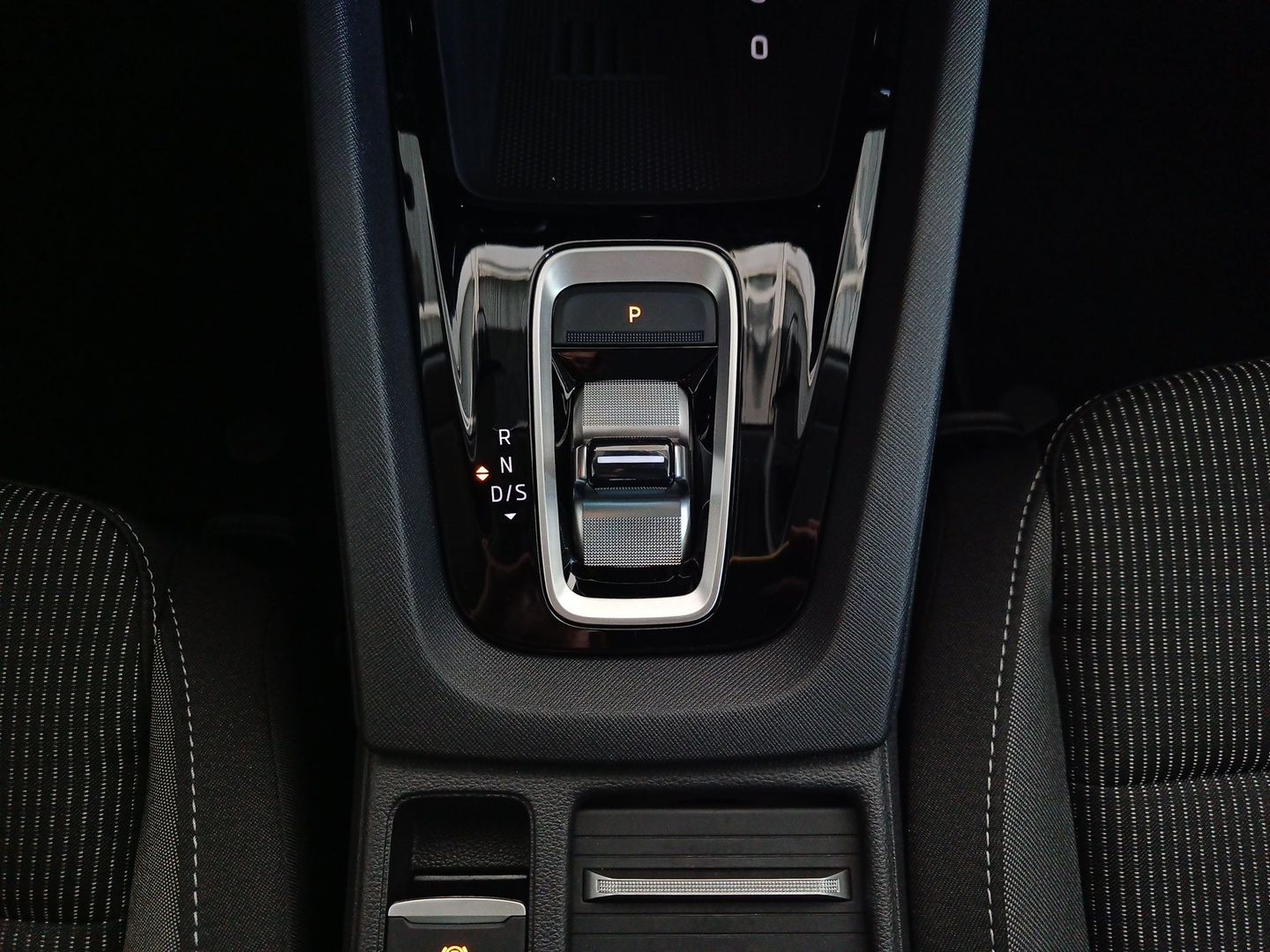 Skoda Octavia Combi 1.5 TSI m-HEV Selection DSG 110 kW (150 CV) Beige Familiar