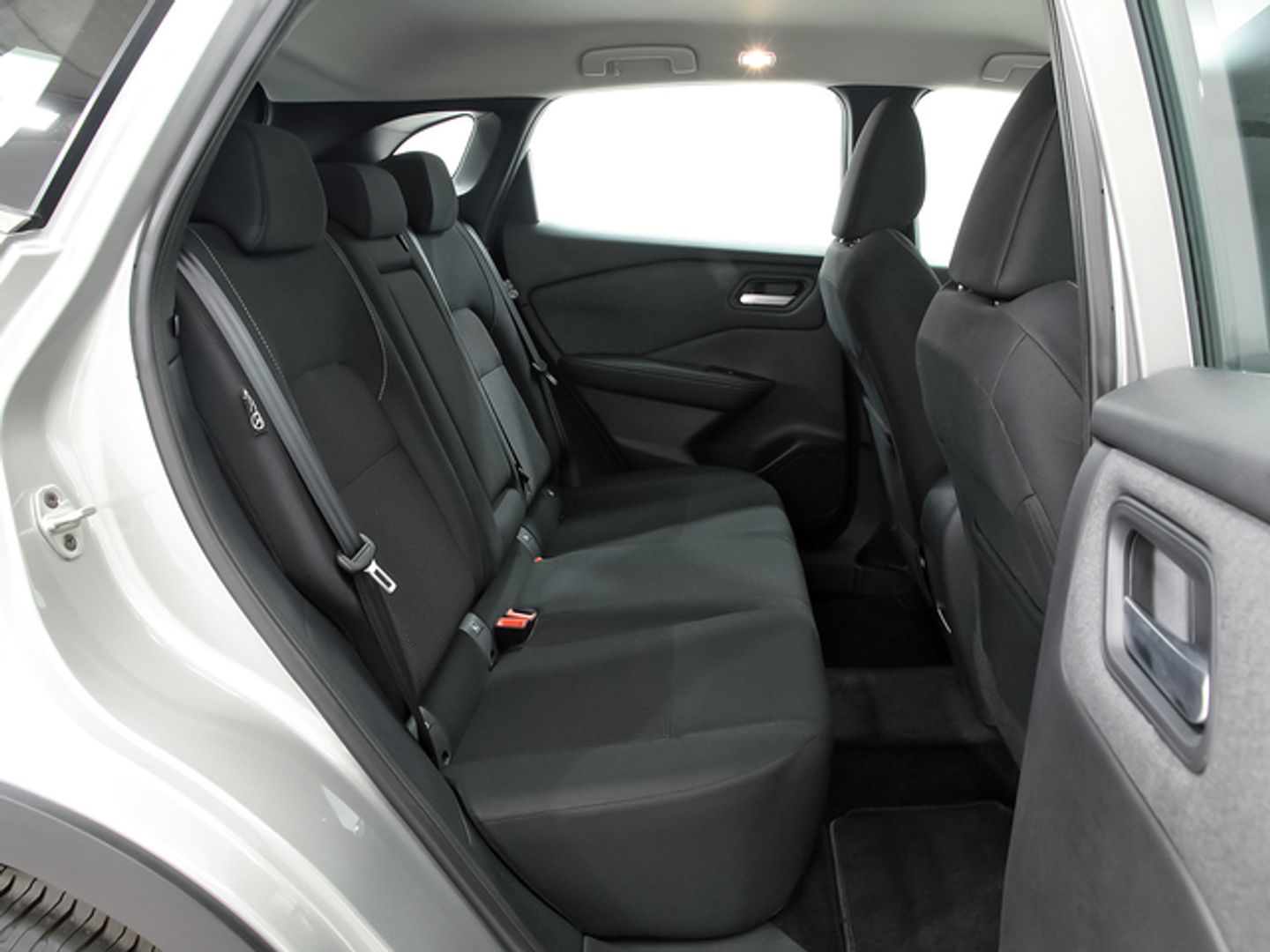 Nissan Qashqai DIG-T 140 mHEV Acenta 4x2 103 kW (140 CV) Gris SUV