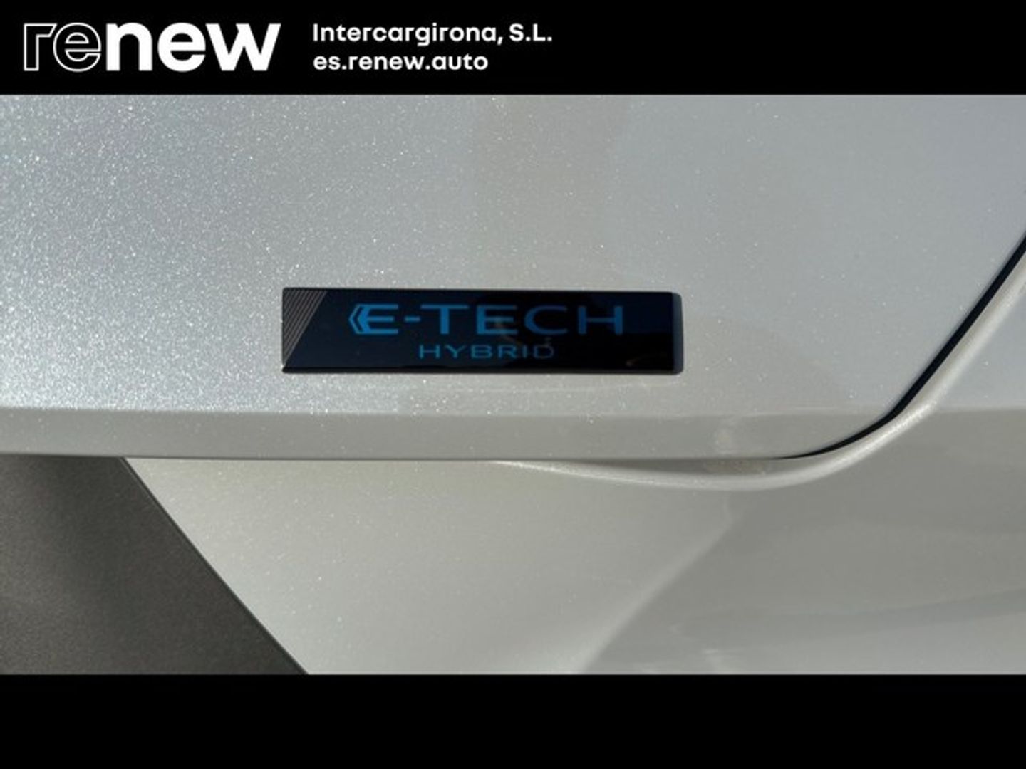 Renault Symbioz Esprit Alpine E-Tech 107 kW (145 CV) Gris All Terrain / Pick-up