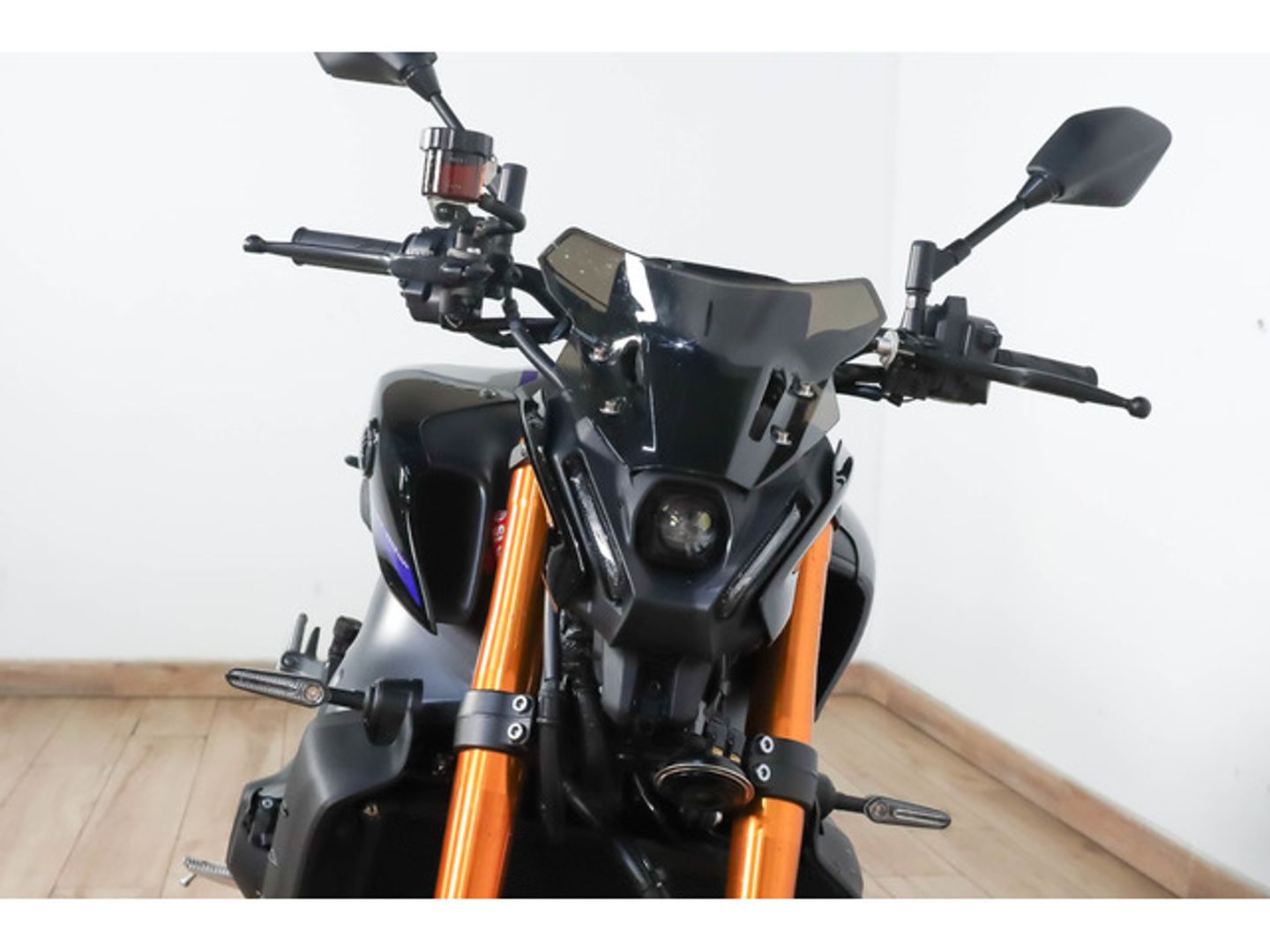 Yamaha MT 09 Gris Motorcycle