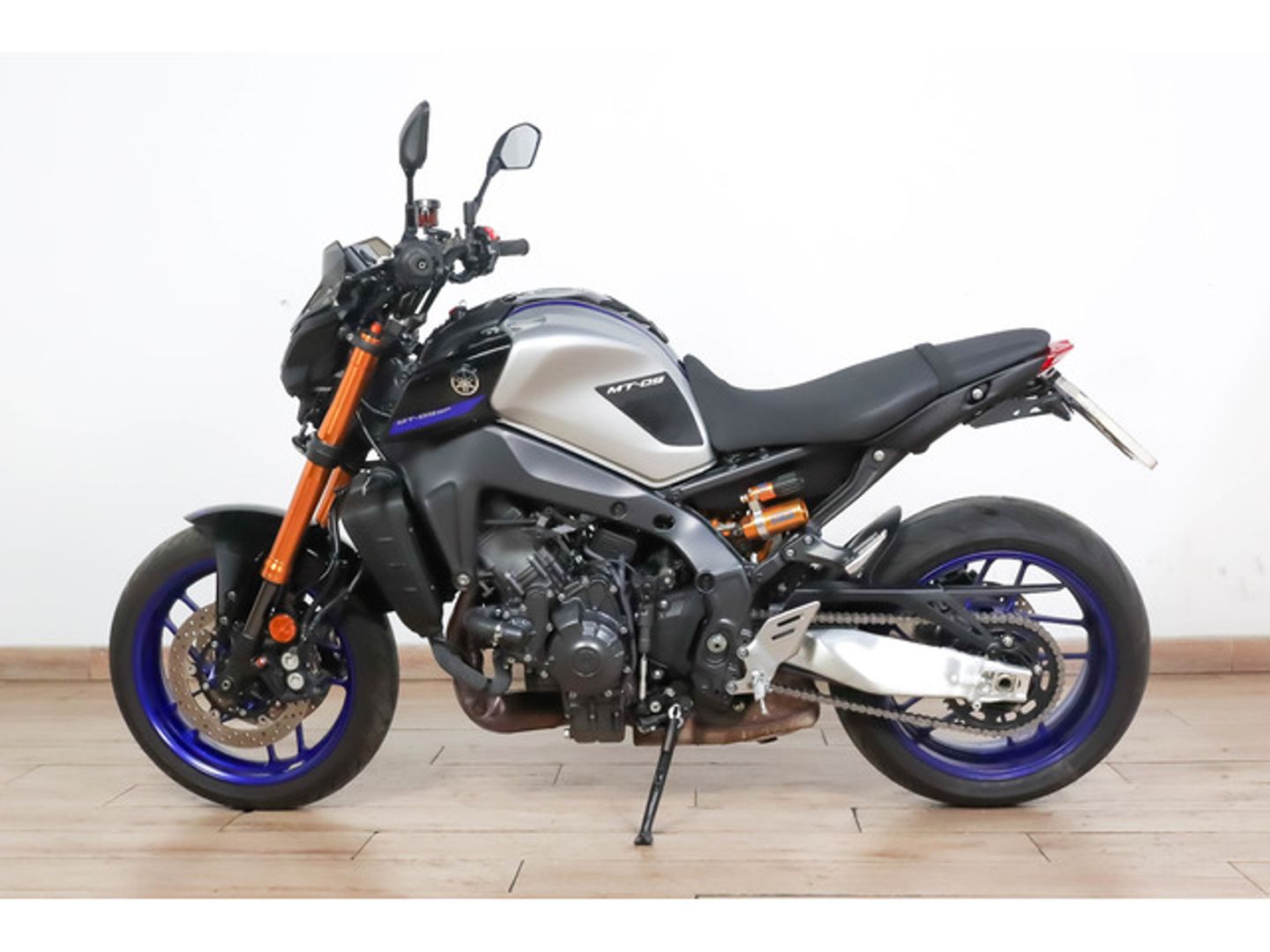 Yamaha MT 09 Gris Motorcycle