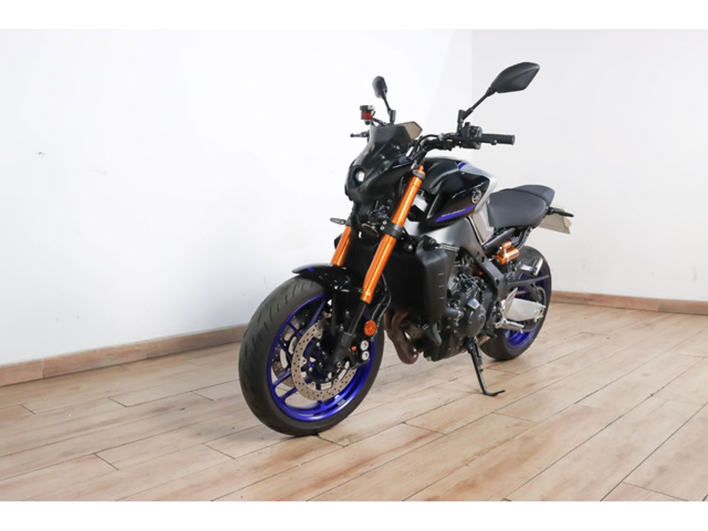 Yamaha MT 09 Gris Motorcycle
