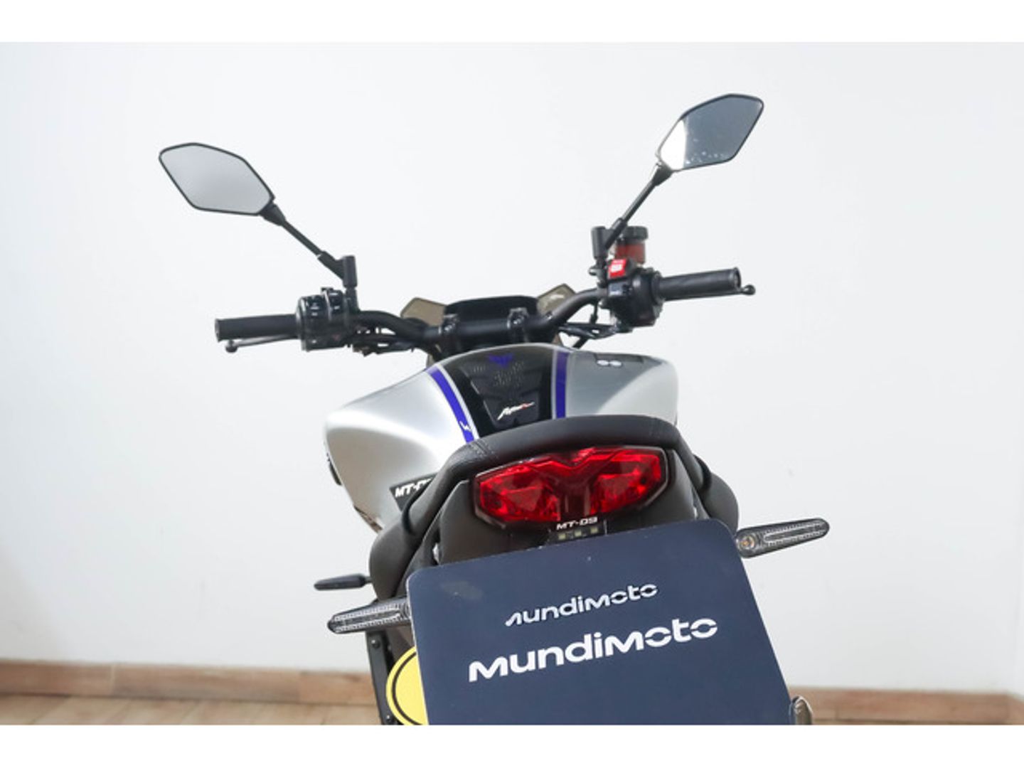 Yamaha MT 09 Gris Motorcycle