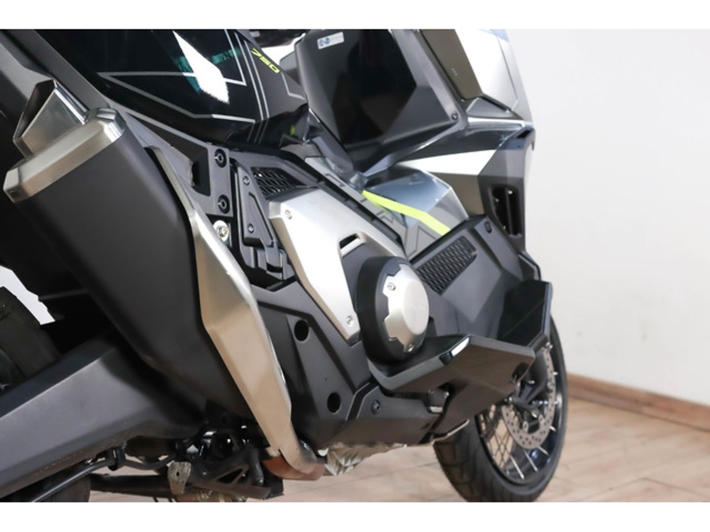 Honda ADV750 Gris Motorcycle