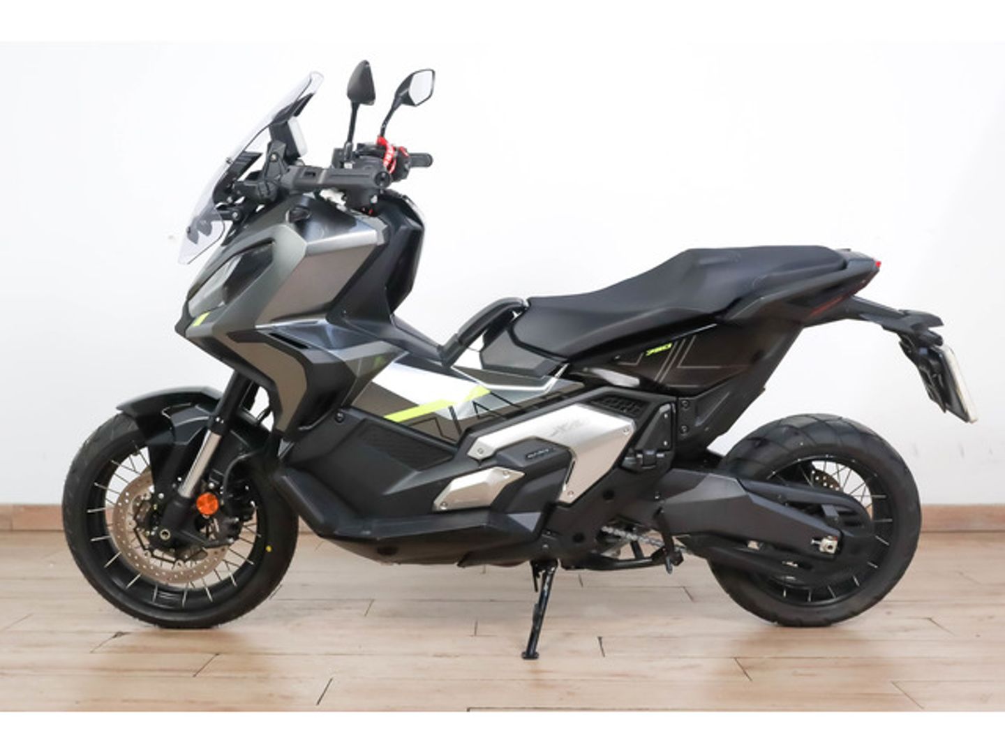 Honda ADV750 Gris Motorcycle