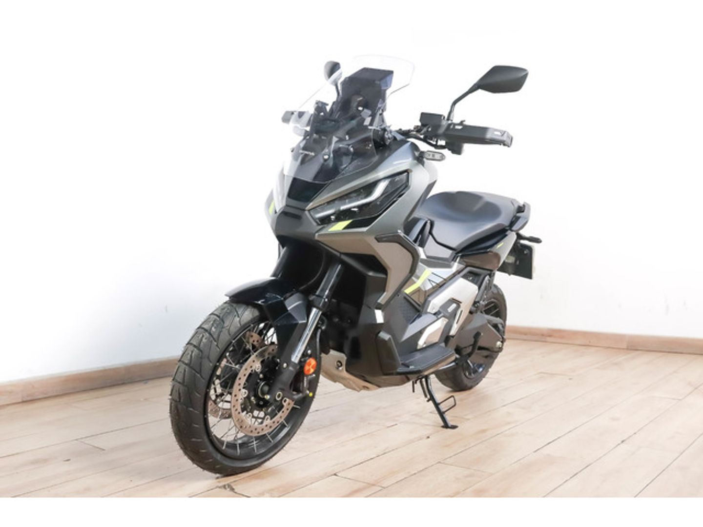 Honda ADV750 Gris Motorcycle