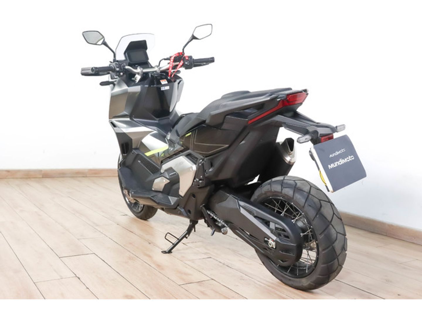 Honda ADV750 Gris Motorcycle