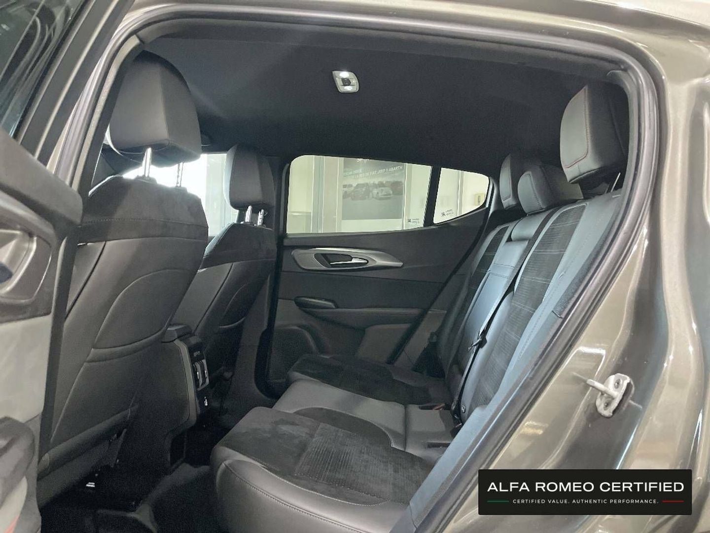 Alfa Romeo Tonale 1.5 MHEV Speciale FWD Auto 96 kW (130 CV) Gris All Terrain / Pick-up