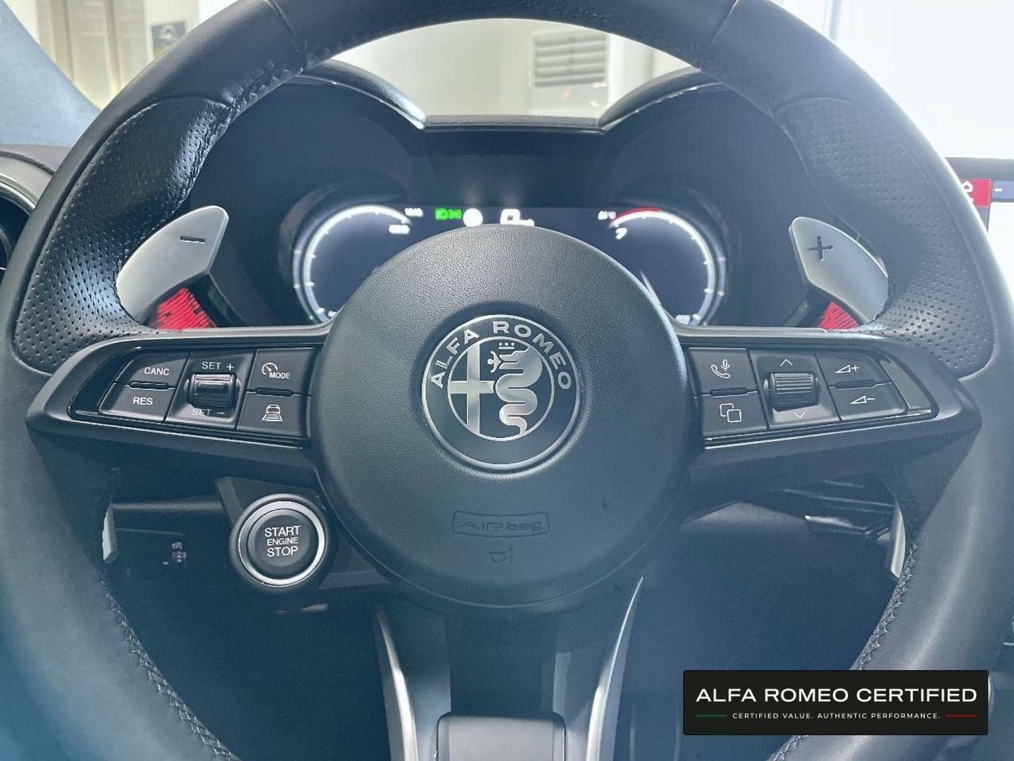 Alfa Romeo Tonale 1.5 MHEV Speciale FWD Auto 96 kW (130 CV) Gris All Terrain / Pick-up