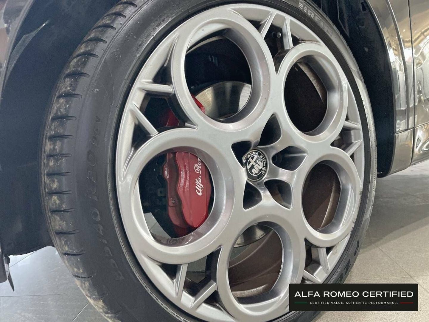 Alfa Romeo Tonale 1.5 MHEV Speciale FWD Auto 96 kW (130 CV) Gris All Terrain / Pick-up