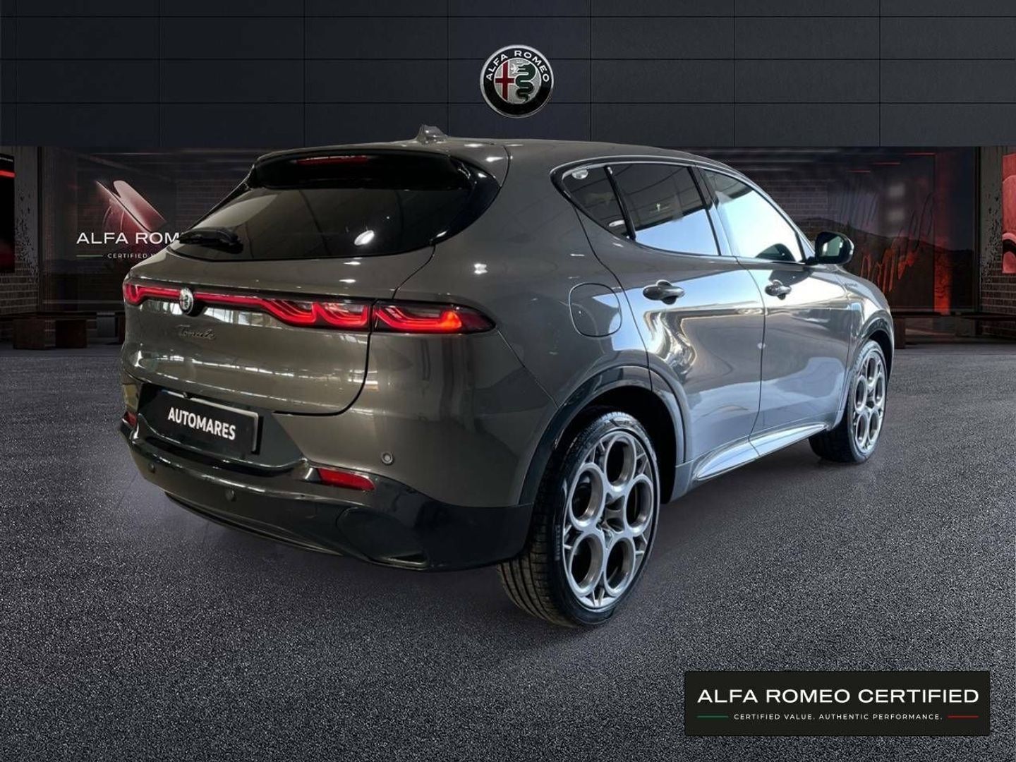 Alfa Romeo Tonale 1.5 MHEV Speciale FWD Auto 96 kW (130 CV) Gris All Terrain / Pick-up
