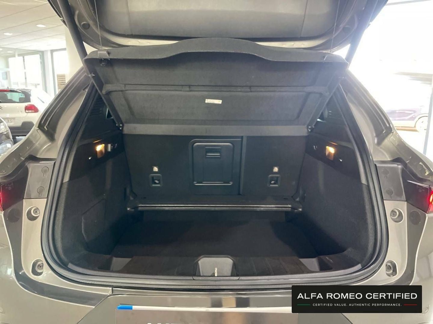 Alfa Romeo Tonale 1.5 MHEV Speciale FWD Auto 96 kW (130 CV) Gris All Terrain / Pick-up