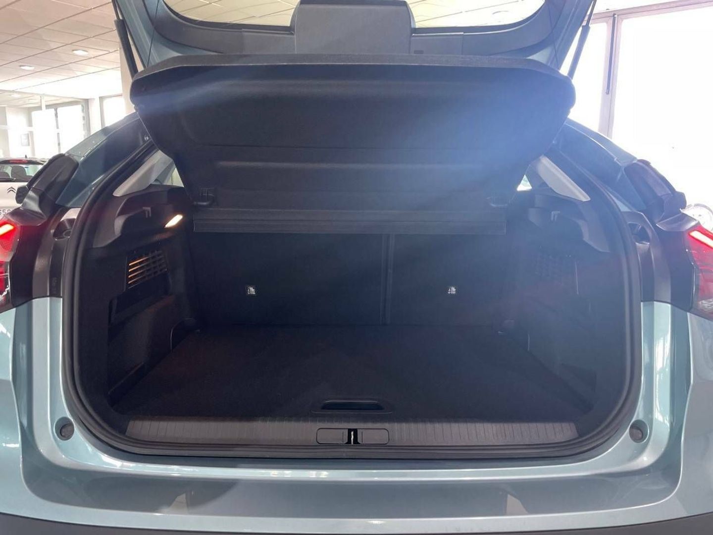 Citroen C4 PureTech 130 S&S Plus 96 kW (131 CV) Azul Sedan