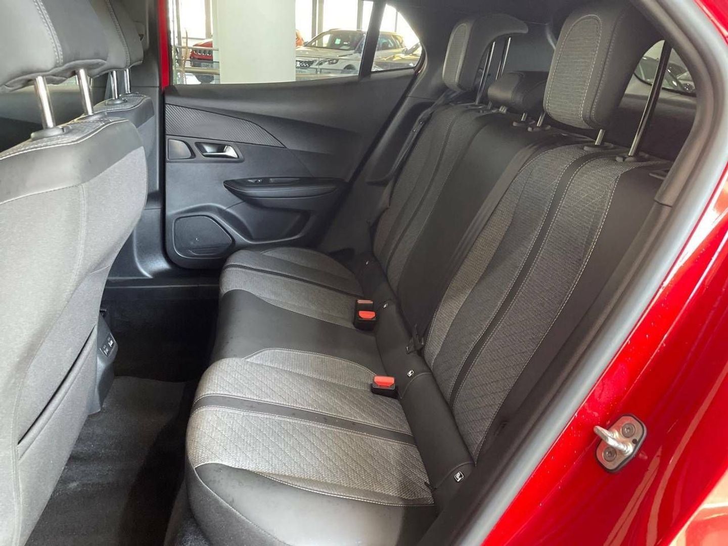 Peugeot 2008 PureTech 100 S&S Allure 75 kW (100 CV) Rojo SUV
