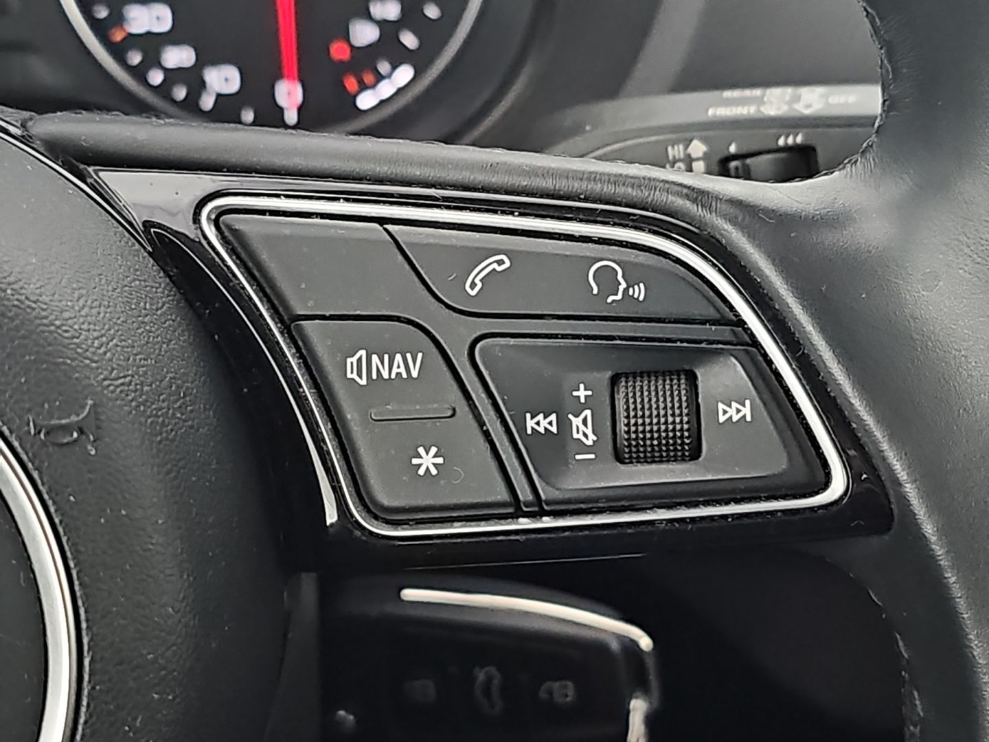 Audi Q2 S line 30 TDI 85 kW (116 CV) Negro SUV