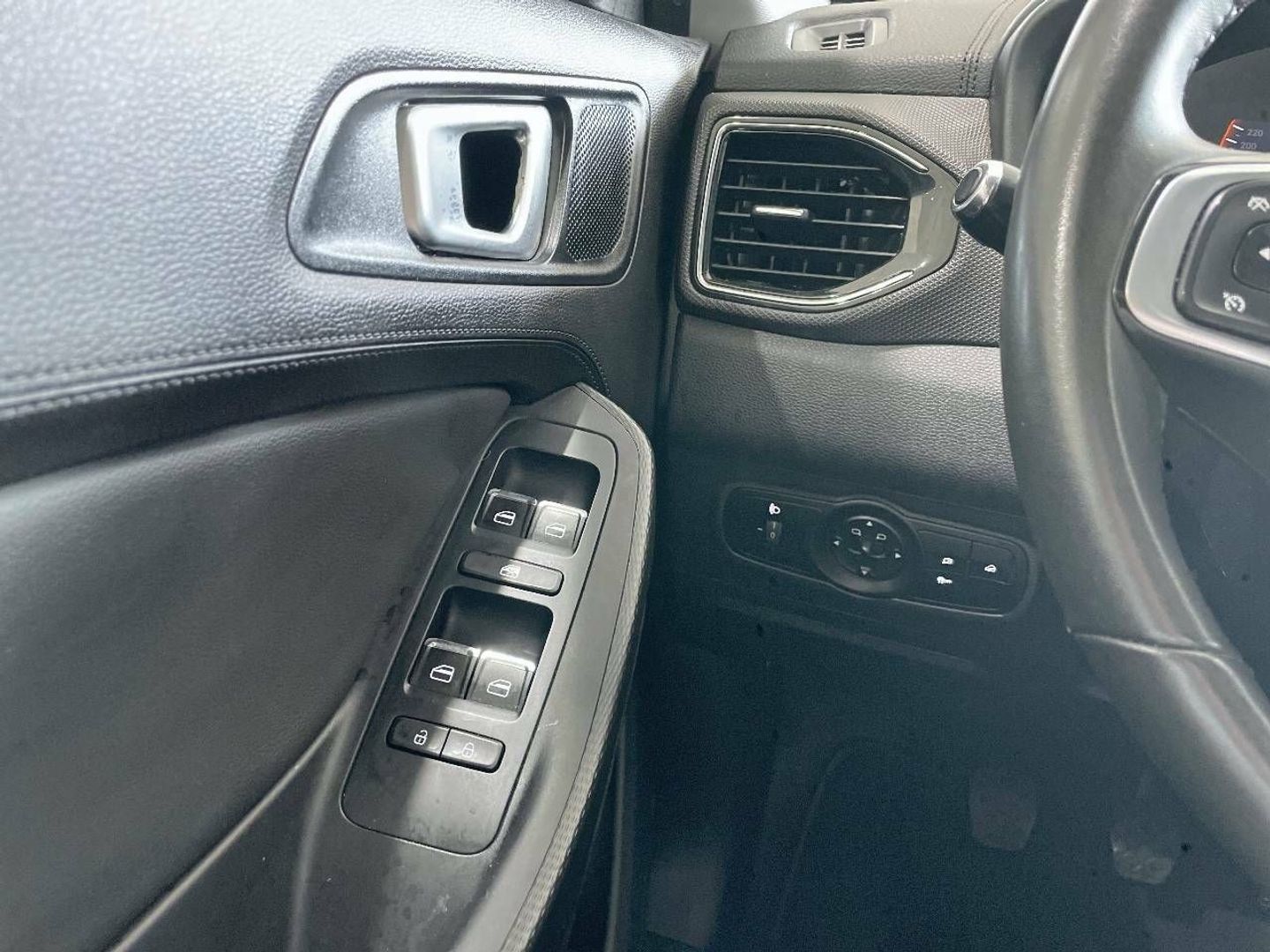 DR AUTOMOBILES DR4 1.5 85 kW (116 CV) Blanco SUV