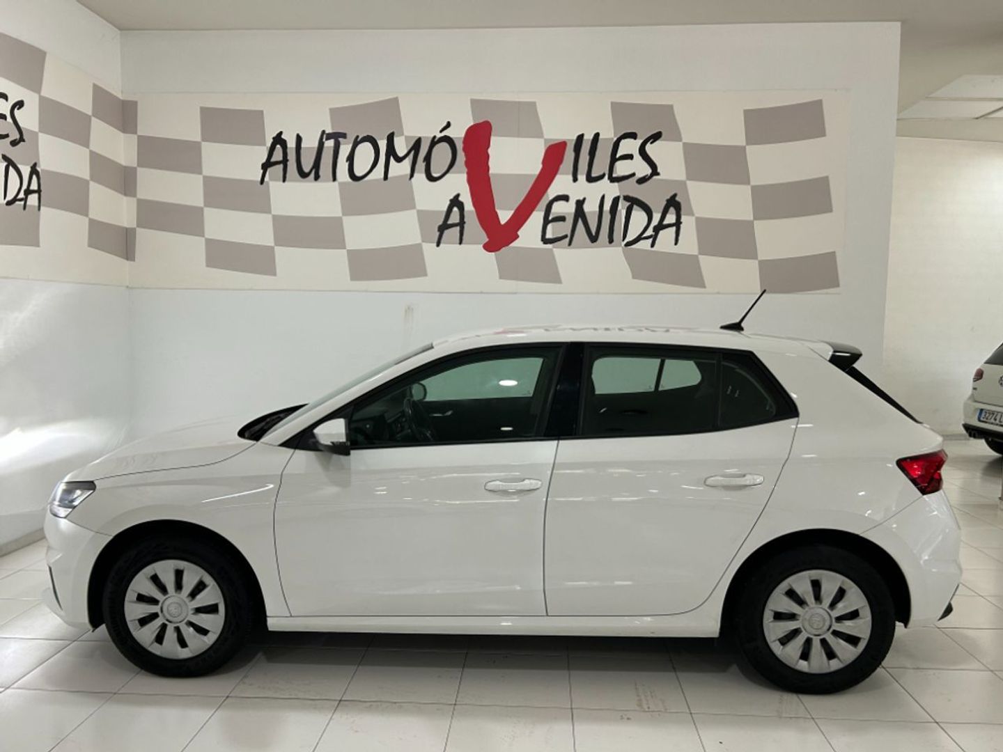 Skoda Fabia 1.0 MPI Active 59 kW (80 CV) Blanco Compact
