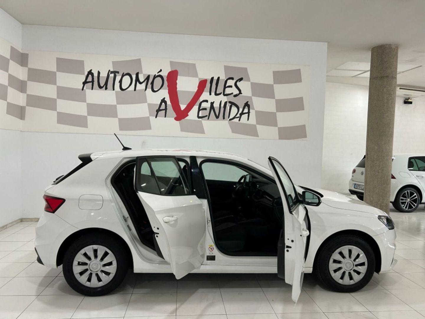 Skoda Fabia 1.0 MPI Active 59 kW (80 CV) Blanco Compact
