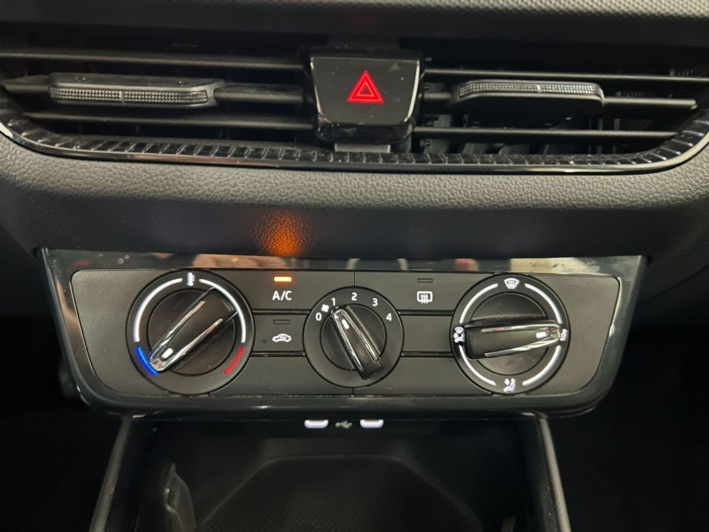 Skoda Fabia 1.0 MPI Active 59 kW (80 CV) Blanco Compact