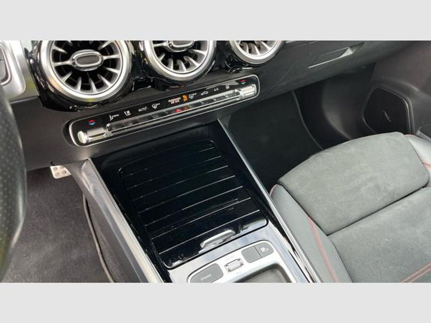 Mercedes-Benz EQB 300 4Matic 168 kW (228 CV) Gris SUV