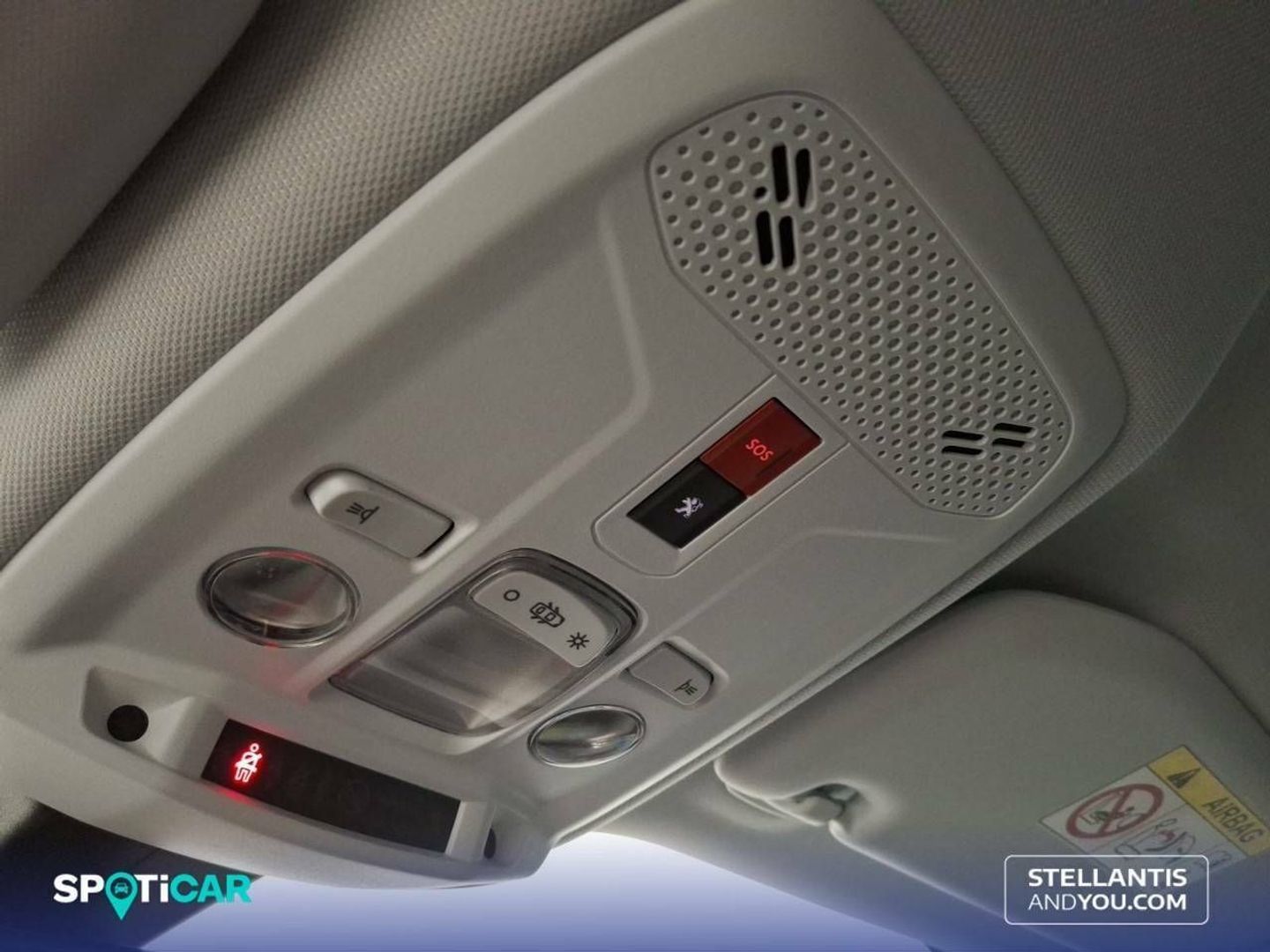 Peugeot 2008 PureTech 130 S&S Allure Pack EAT8 96 kW (130 CV) Rojo SUV