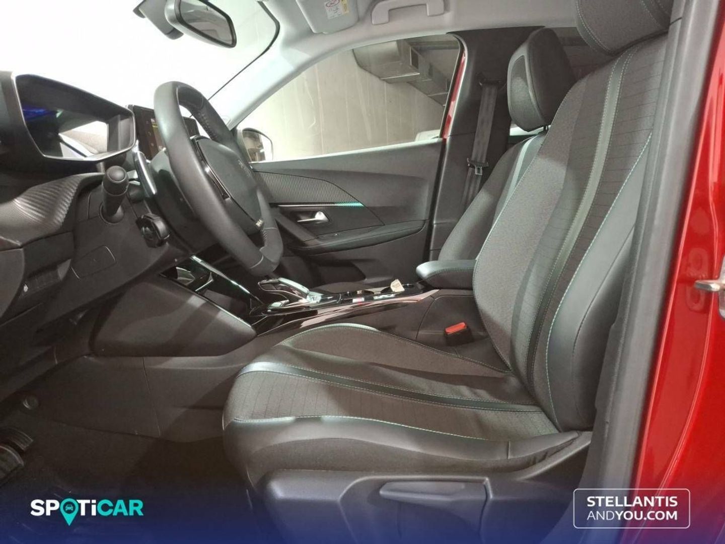 Peugeot 2008 PureTech 130 S&S Allure Pack EAT8 96 kW (130 CV) Rojo SUV