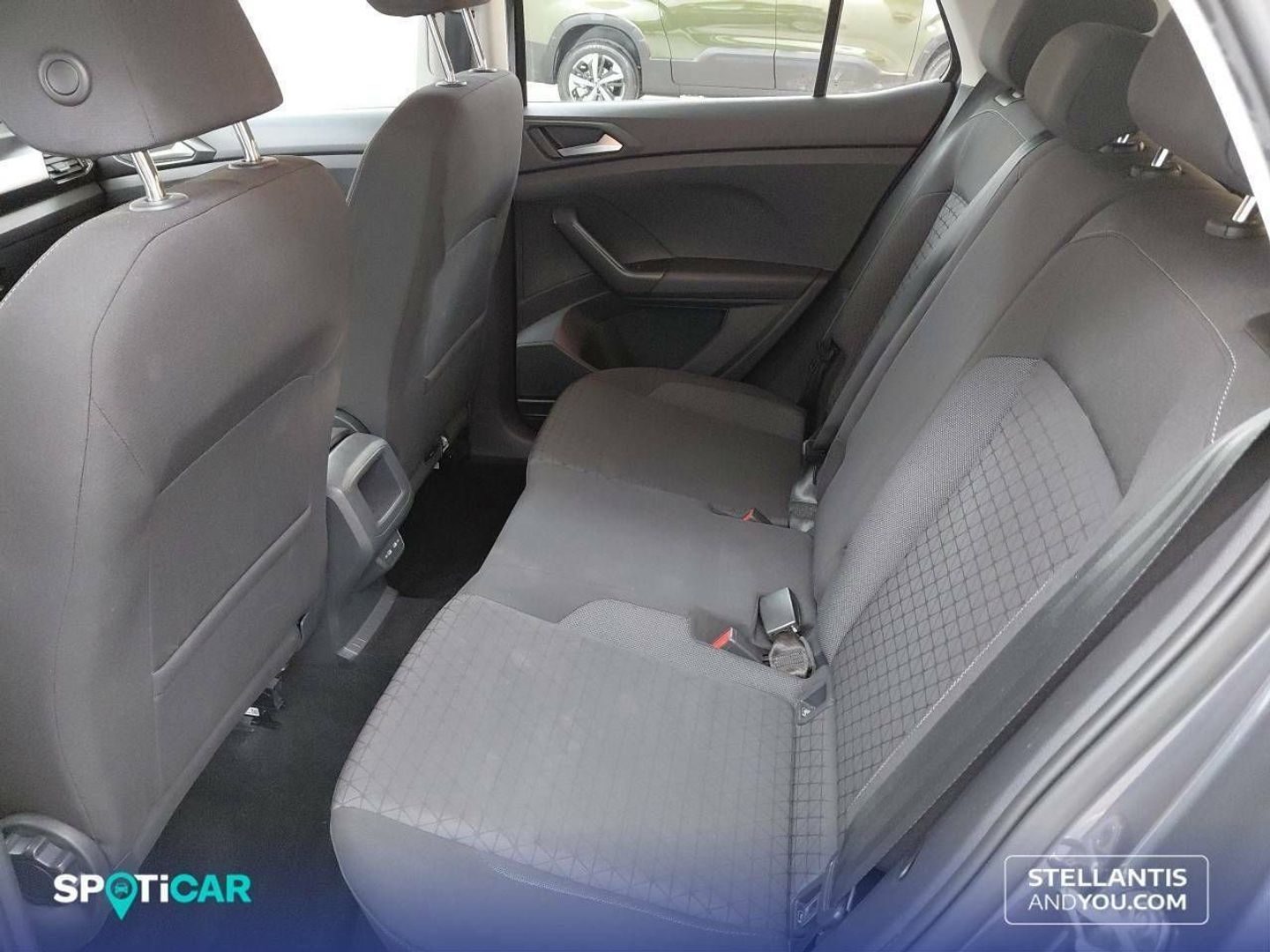 Volkswagen T-Cross Advance 1.0 TSI 70 kW (95 CV) Gris SUV