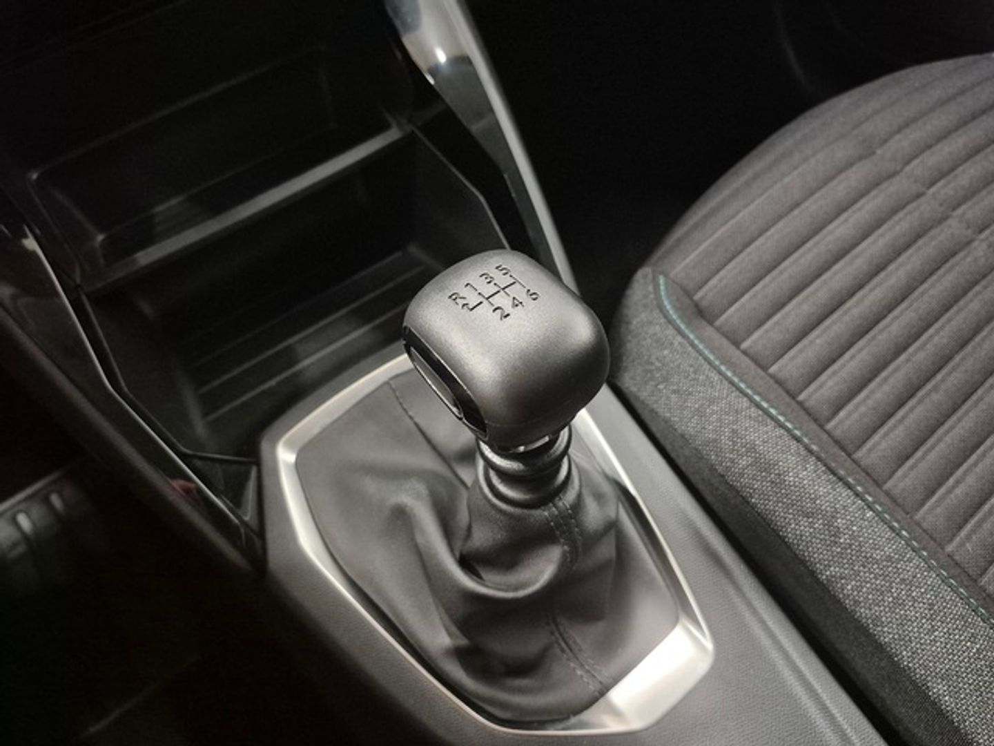 Peugeot 208 PureTech 100 Style 75 kW (100 CV) Blanco Compact