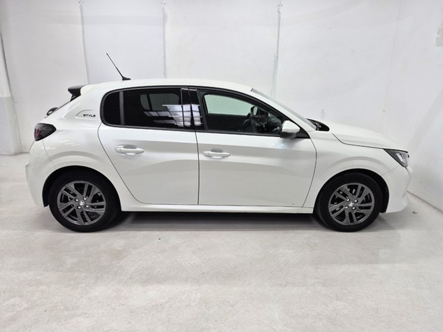 Peugeot 208 PureTech 100 Style 75 kW (100 CV) Blanco Compact