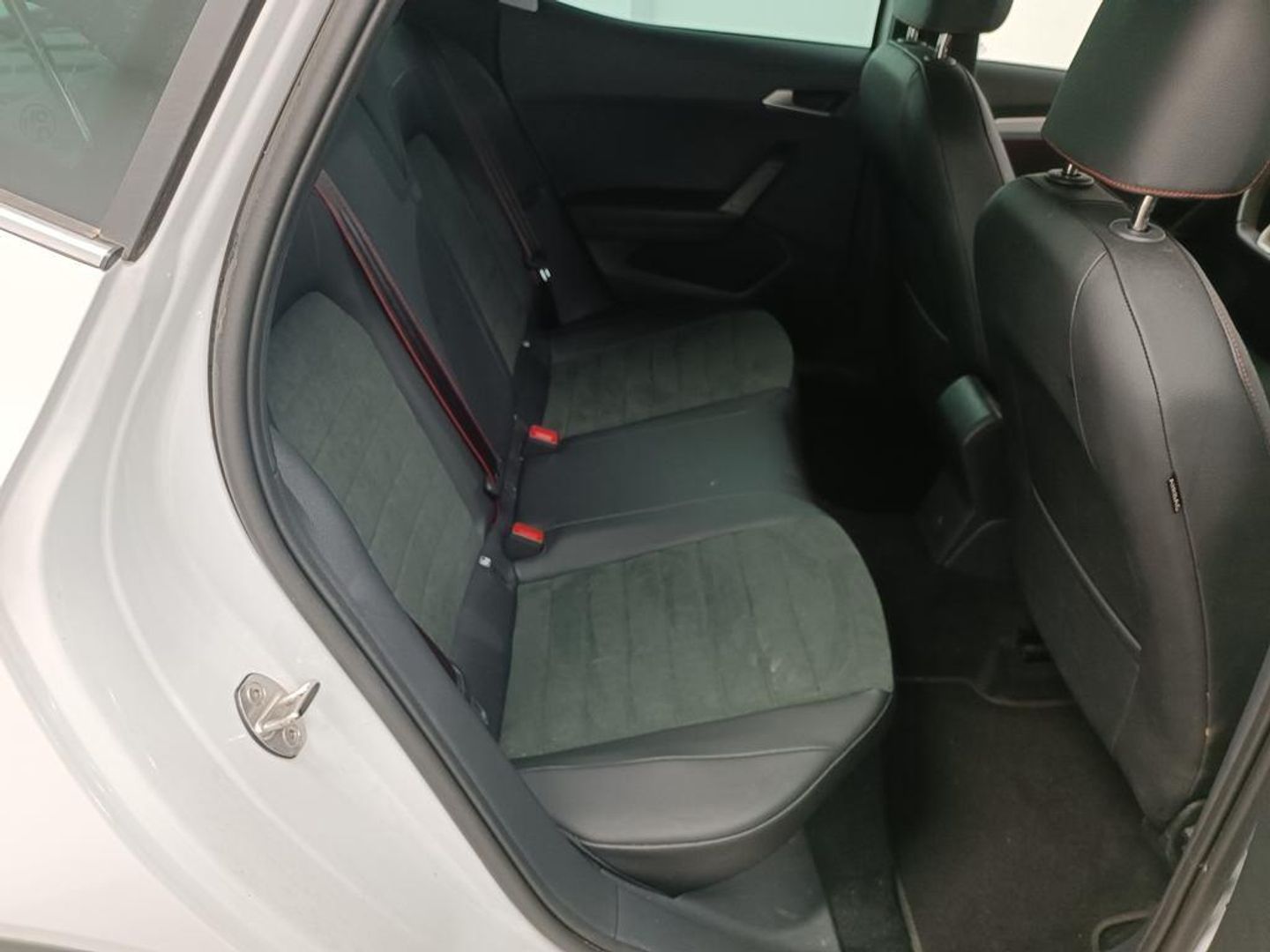 SEAT Arona 1.5 TSI FR XM DSG 110 kW (150 CV) Blanco SUV