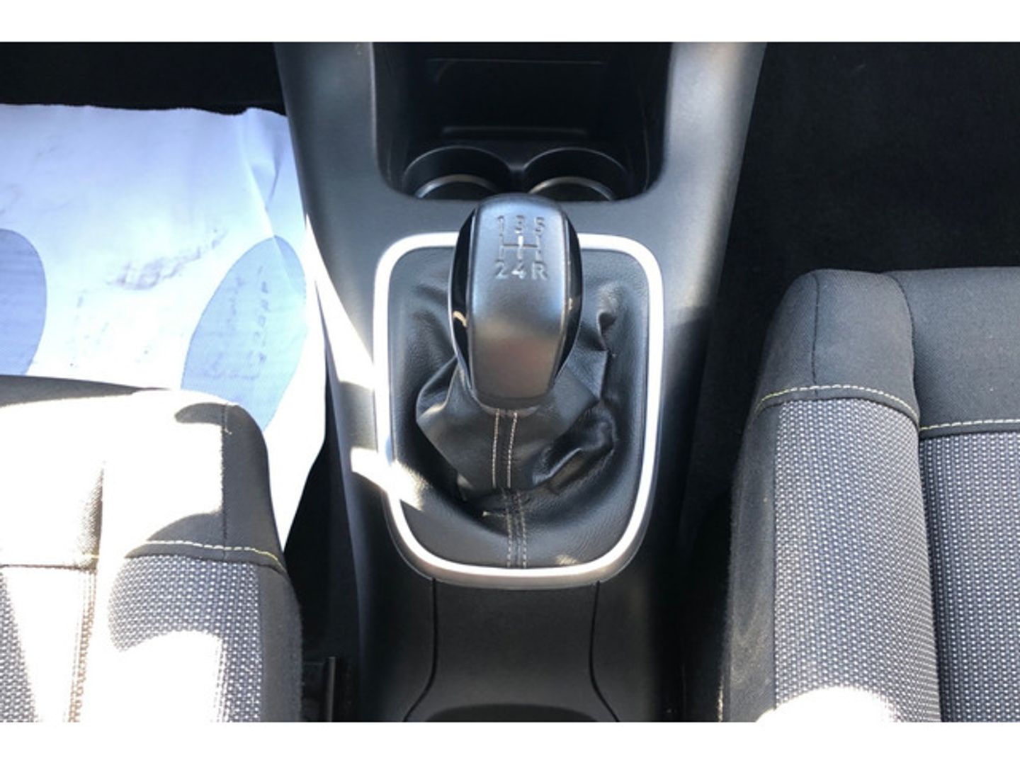 Citroen C3 PureTech 82 C-Series 61 kW (83 CV) Gris Compact
