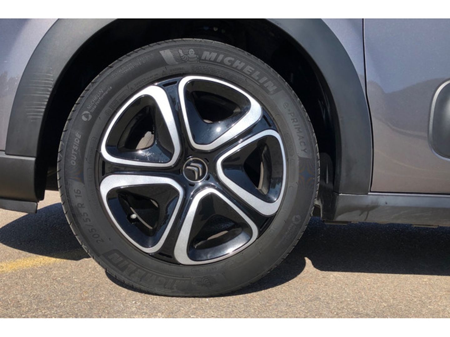 Citroen C3 PureTech 82 C-Series 61 kW (83 CV) Gris Compact