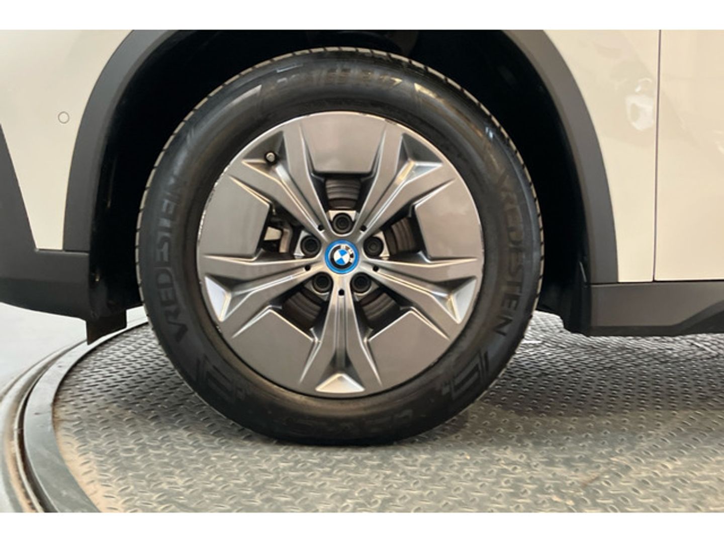 BMW iX1 xDrive30 230 kW (313 CV) Blanco SUV